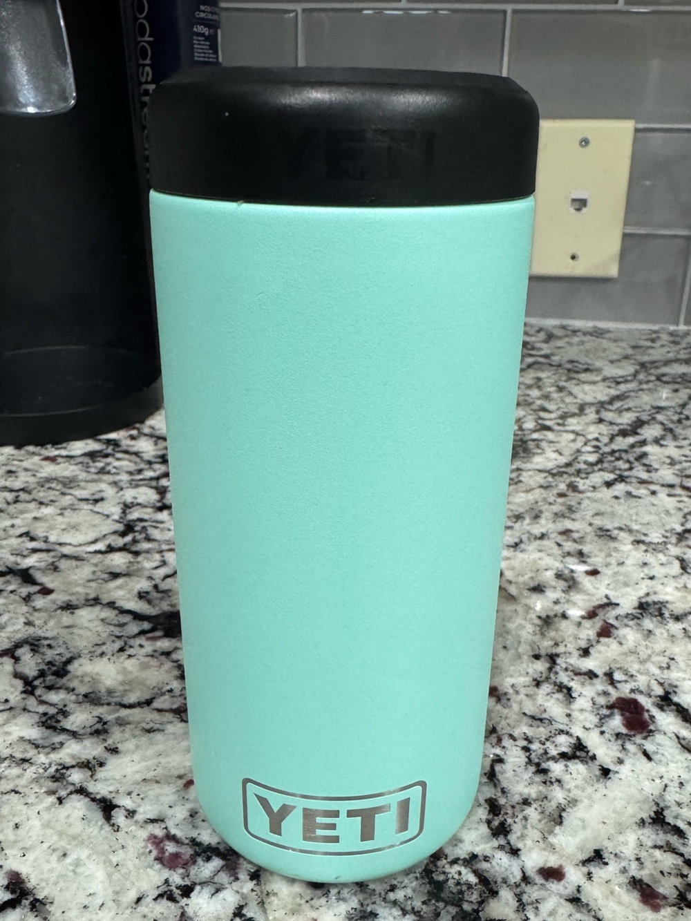 Yeti Slim Can Colster 12oz